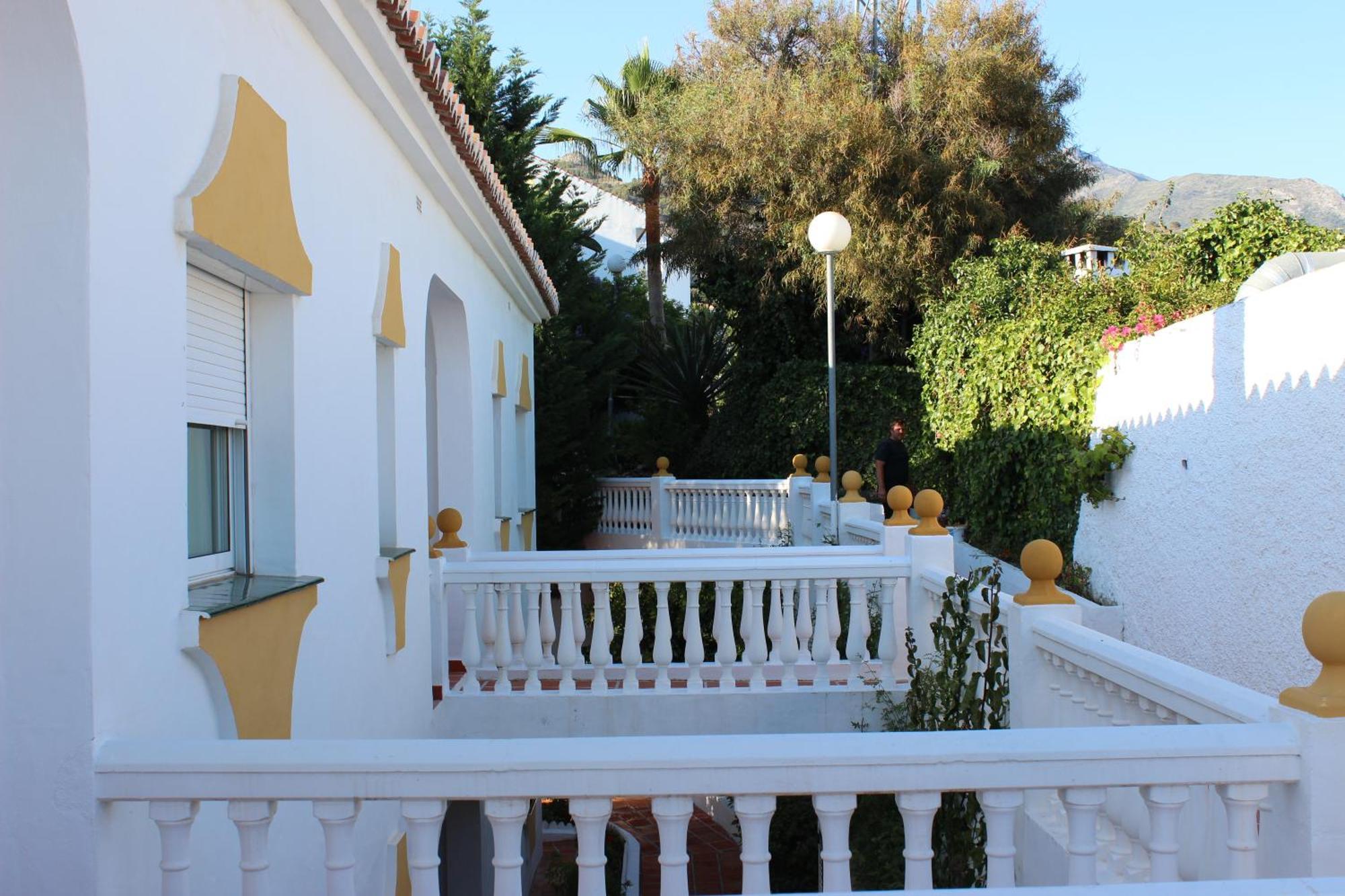 Apartamentos Las Rosas De Capistrano Nerja Exterior foto