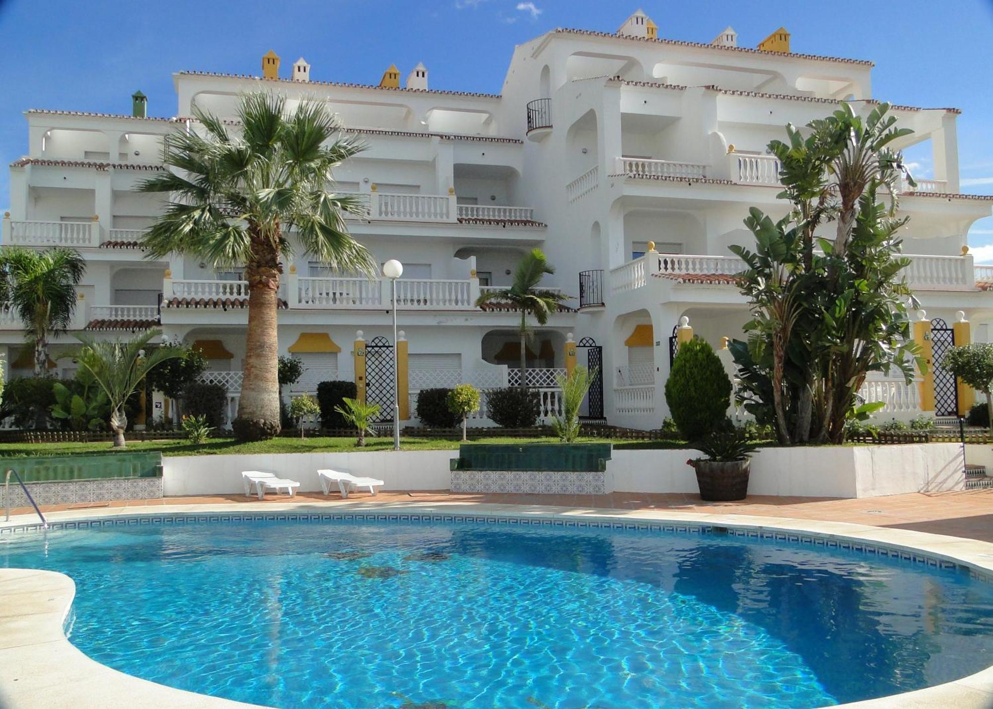 Apartamentos Las Rosas De Capistrano Nerja Exterior foto