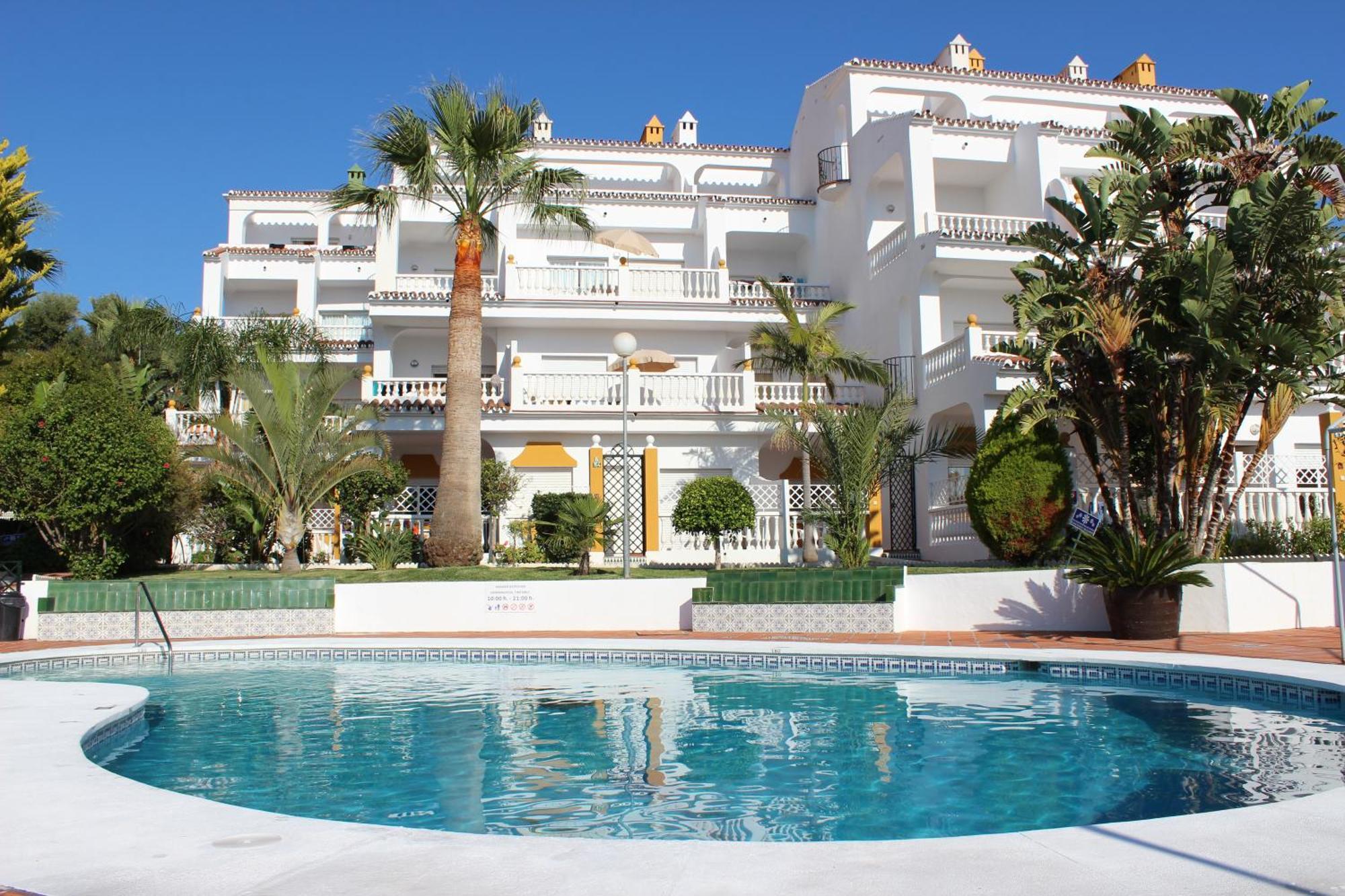 Apartamentos Las Rosas De Capistrano Nerja Exterior foto