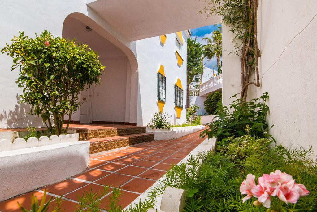 Apartamentos Las Rosas De Capistrano Nerja Exterior foto