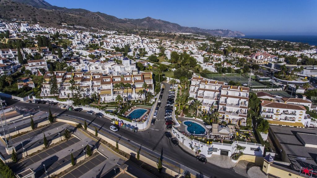 Apartamentos Las Rosas De Capistrano Nerja Exterior foto